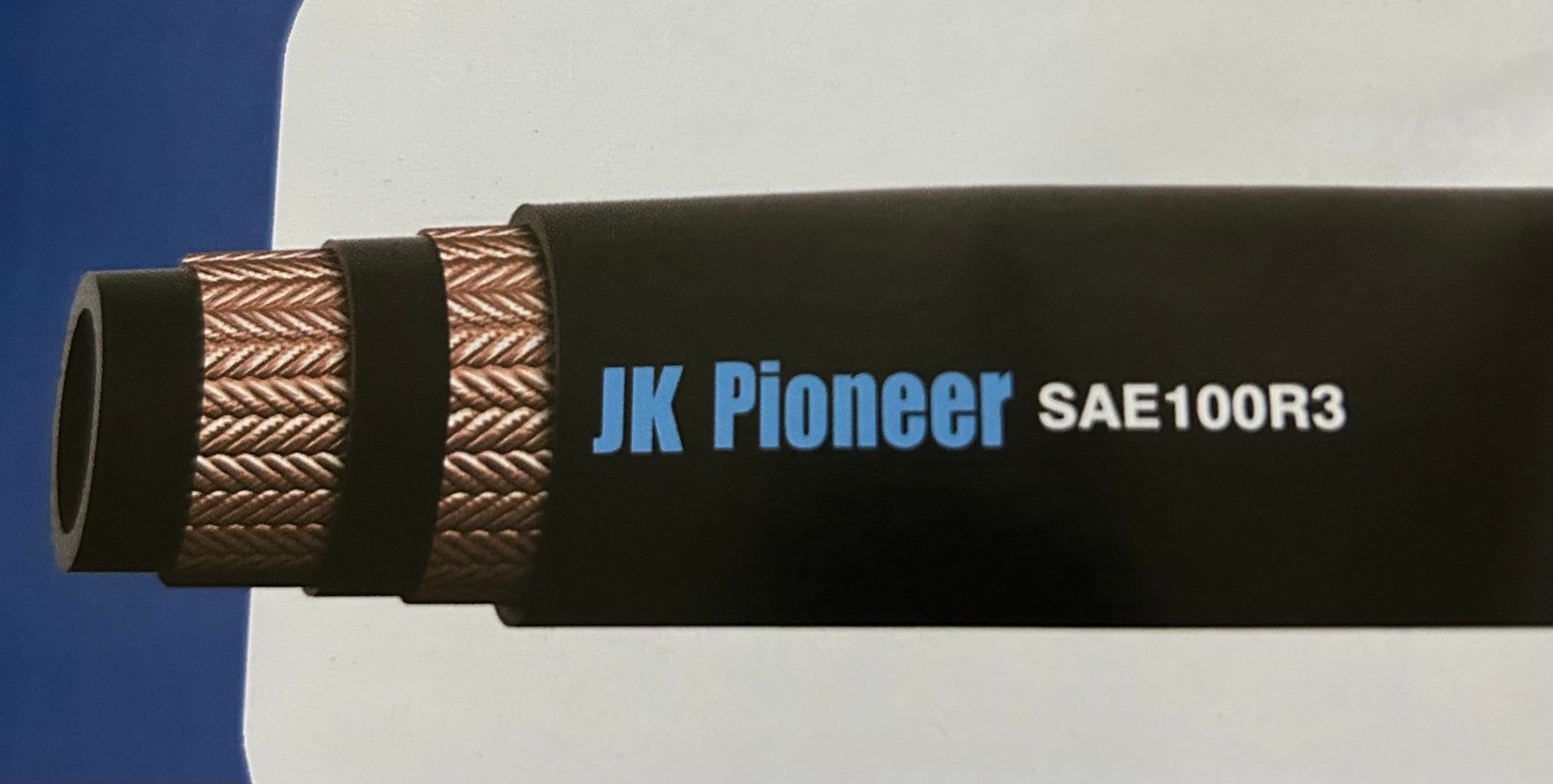 R3 oil delivery hose
